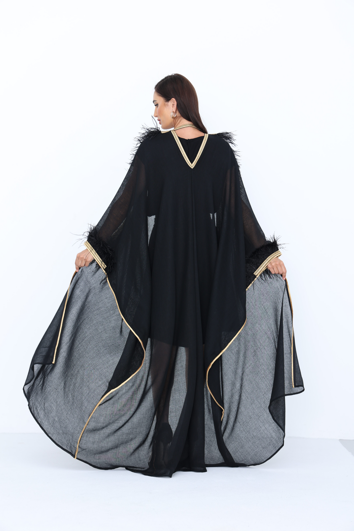 عباية نسائية بلاك رويال