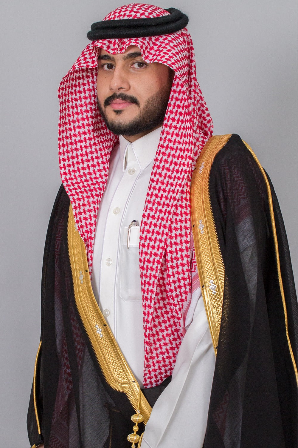 بشت متوسع اسود