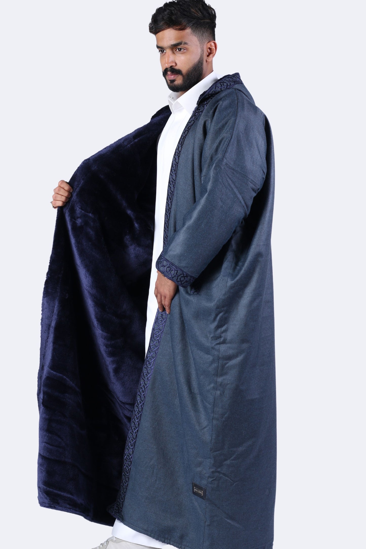 فروة أندلسية كحلي