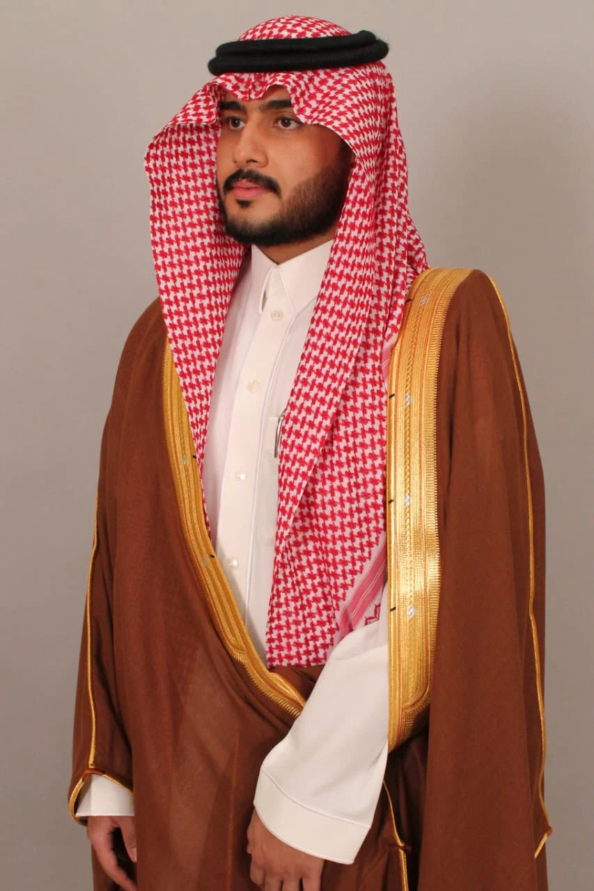 بشت ملكي أشقر